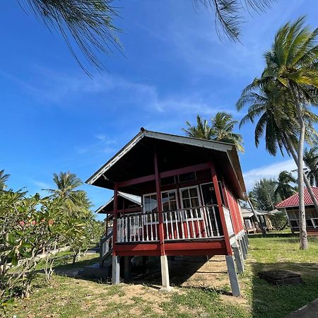 Pcb Beach Resort Kota Bharu Buitenkant foto